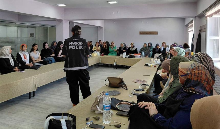 Erzincan'da 7 Bin 288 Kişiye Uyuşturucuyla Mücadele Eğitimi Verildi