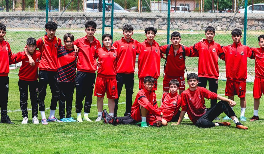 Erzincanspor Doğu Anadolu Futbol Akademisi Altyapı Seçmeleri Yapıldı