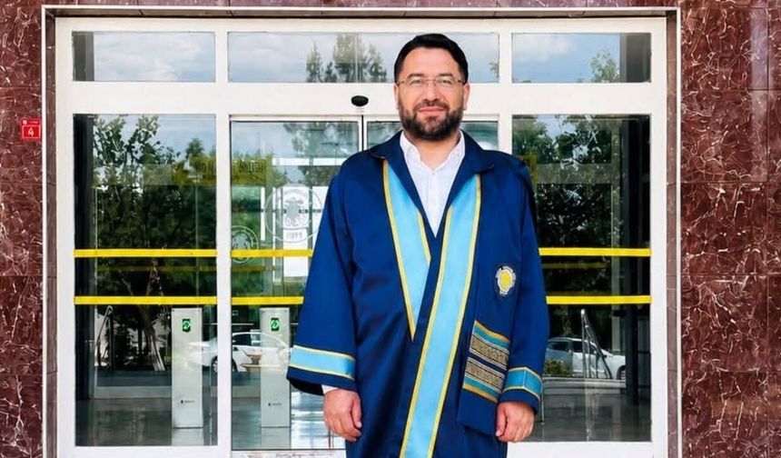 İl Müftüsü Akademik Doktora Unvanını Aldı