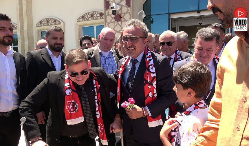 Hamdi Ulukaya Erzincan'da Coşkuyla Karşılandı