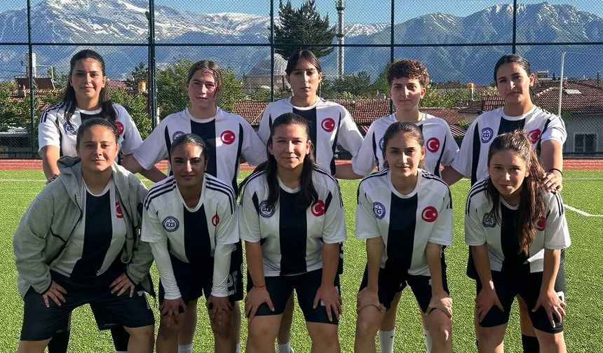 Sokaklar Bizim Turnuvasında şampiyon Gençler Gücü