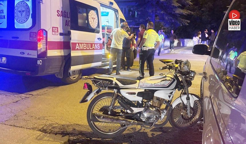 Erzincan'da Otomobil İle Motosiklet Çarpıştı: 2 Yaralı