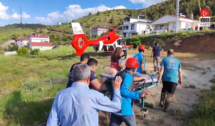 Refahiye'deki Hasta Hava Ambulansıyla Hastaneye Ulaştırıldı