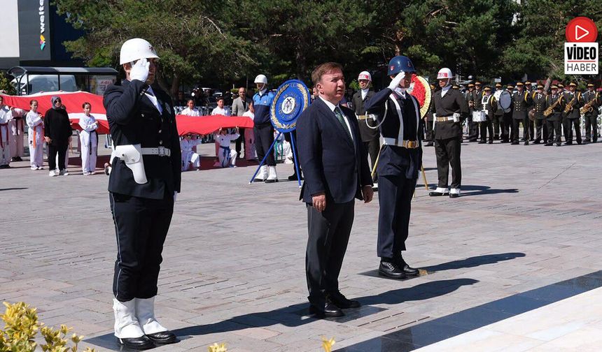 Atatürk'ün Erzincan'a Gelişinin 107. Yıldönümü Törenle Kutlandı