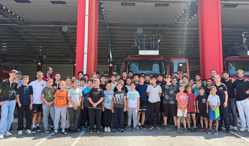 Öğrencilerden Erzincan İtfaiye Müdürlüğüne Ziyaret