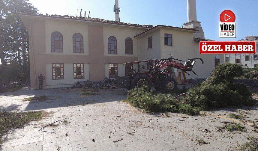Camii Kebir'de Yıkım Başladı
