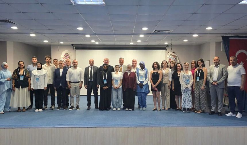 EBYÜ'de Türkçe Yaz Okulu Öğrencilerine Sertifikaları Verildi