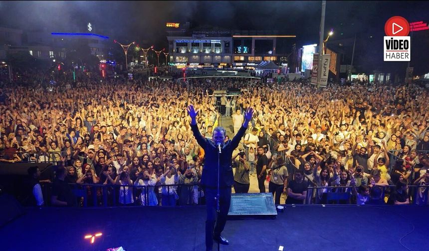 Dörtyol Meydanında Ferhat Göçer Coşkusu