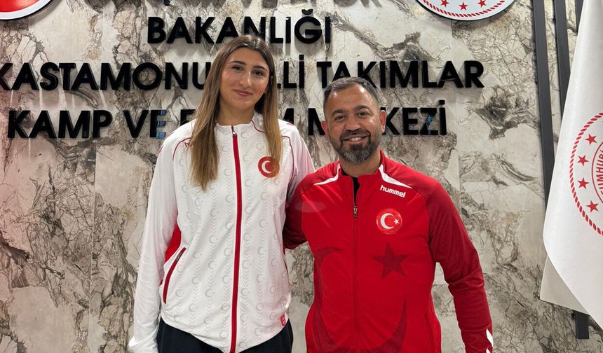Erzincanlı Güreşçiler Üsküp’te Madalya Arayacak
