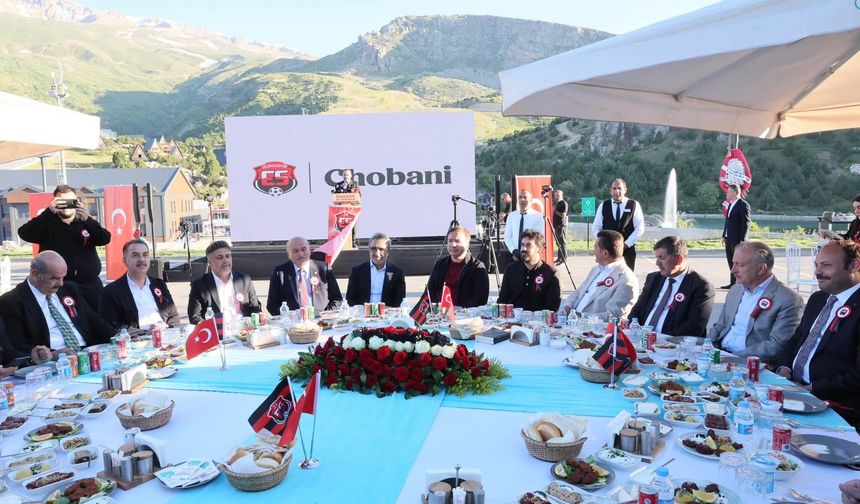 “Konu Erzincan İse Gerisi Teferruattır”