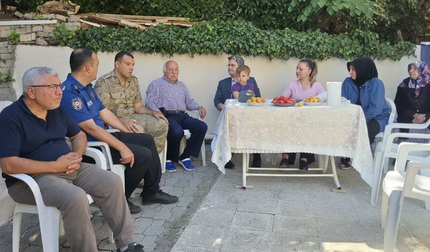 Kemaliye'de Kıbrıs Gazisine Anlamlı Ziyaret