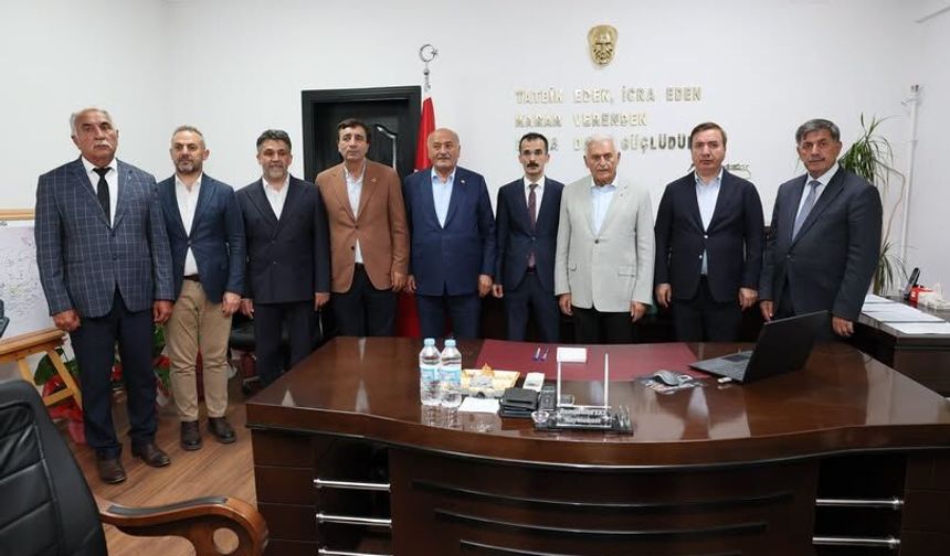 Binali Yıldırım'dan Çayırlı'da Kaymakamlık ve Belediye Ziyareti