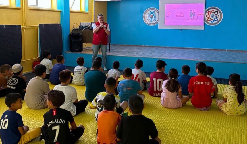 Çocuklar Kızılay’ın Gönüllülük Kültürüyle Tanıştı