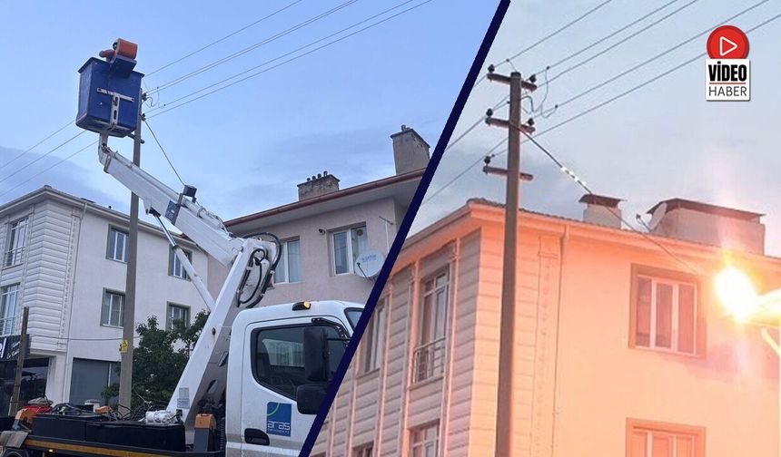 Erzincan’da Elektrik Direklerinde Kıvılcım ve Patlama Paniği