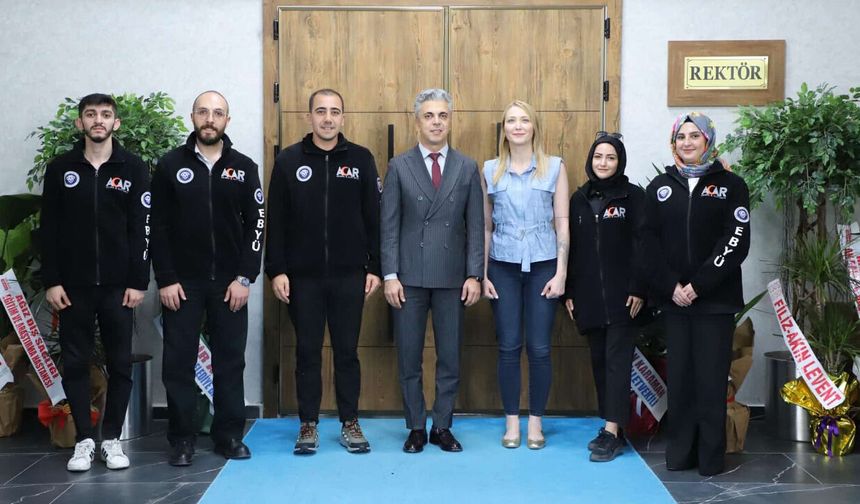 ACAR Gençlik Kulübünden Rektör Kuyrukluyıldız'a Ziyaret