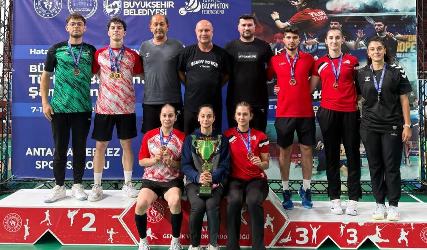 Erzincan Badmintonda Türkiye Zirvesinde