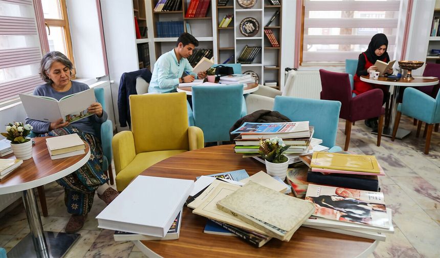 Dünya Okuma-Yazma Günü'nde Erzincan'ın Okuryazarlık Karnesi