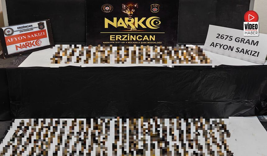 Midelerinden 276 Kapsül Afyon Sakızı Çıktı