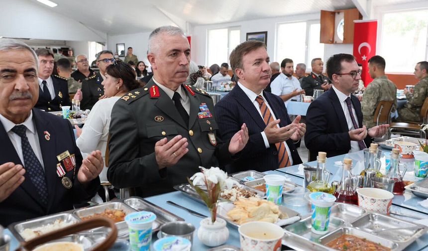 Gaziler ve Şehit Aileleri Onuruna Yemek Programı