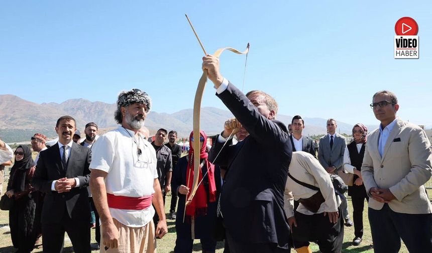 Erzincan'da Geleneksel Okçuluk Heyecanı