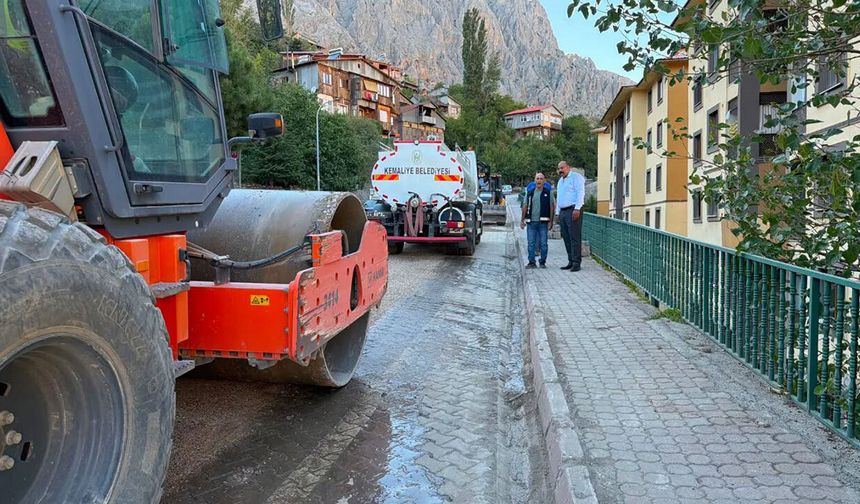 Kemaliye'de Doğalgaz Çalışmaları Sürüyor