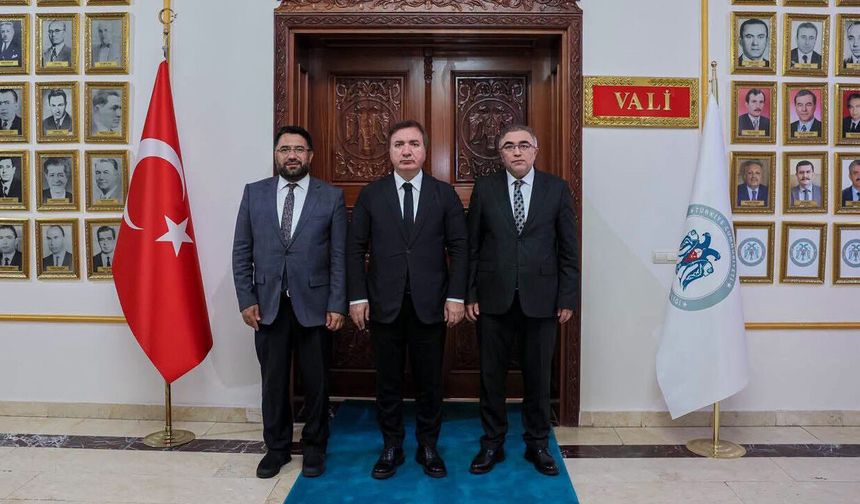 Vali Aydoğdu, Eski ve Yeni İl Müftülerini Kabul Etti