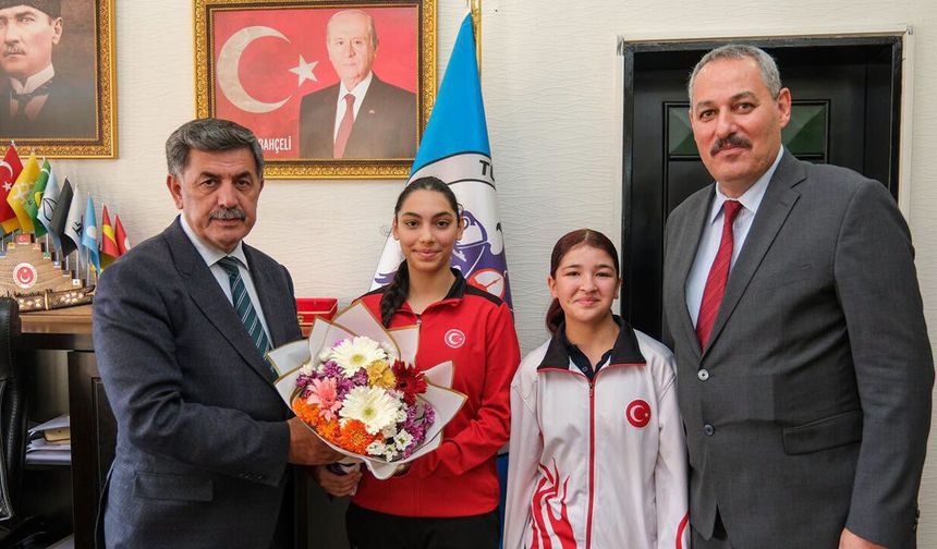 Başkan Aksun, Başarılı Sporcuları Kabul Etti