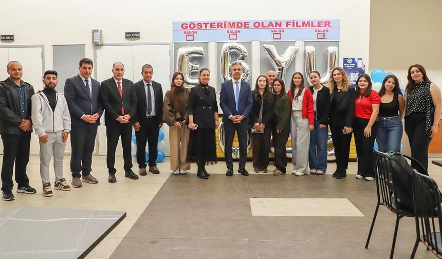 Rektör Kuyrukluyıldız Öğrenci Kulüplerini Ziyaret Etti