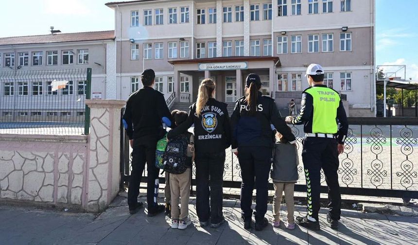 Erzincan’da Okul Önlerinde Sıkı Denetim