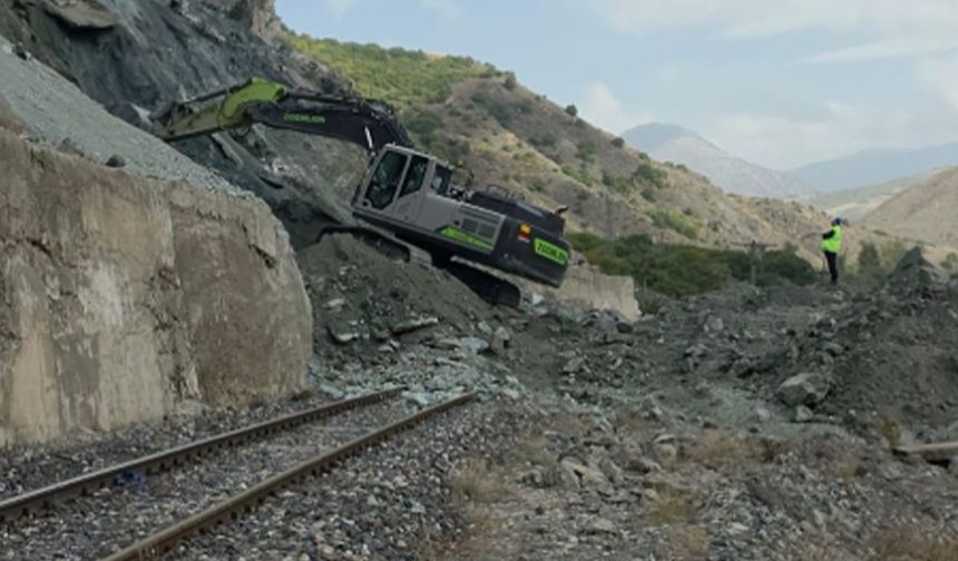 Erzincan’da Heyelan Nedeniyle Tren Seferleri Durdu