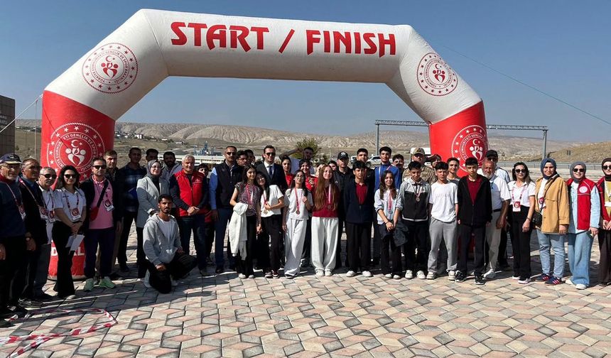İliç’te Cumhuriyet Bayramı Coşkusu Sporla Yaşandı