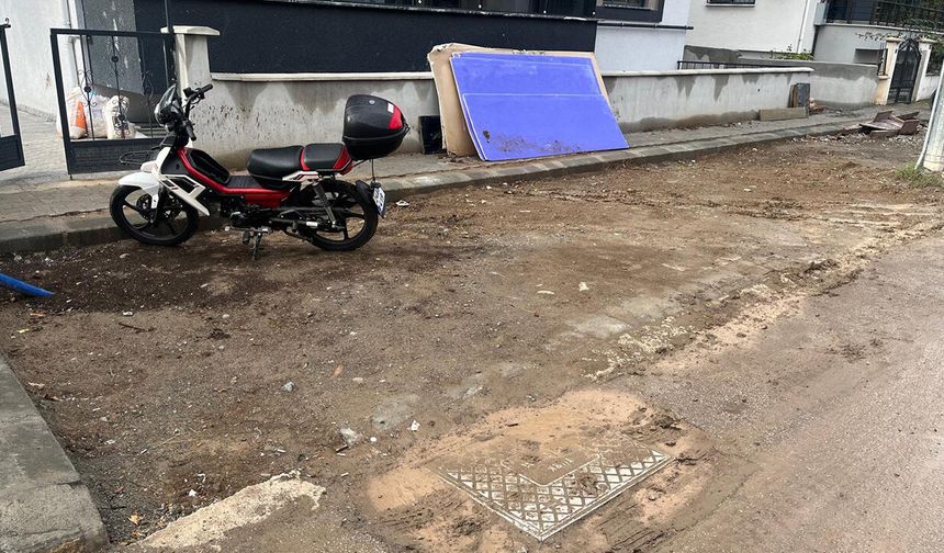 Başvuru Yapıldı, Ücret Ödendi, Yol Hâlâ Çamur