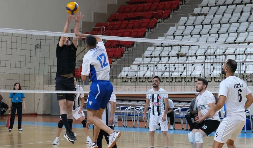Kamu Kurumları Birincilik İçin Mücadele Ediyor