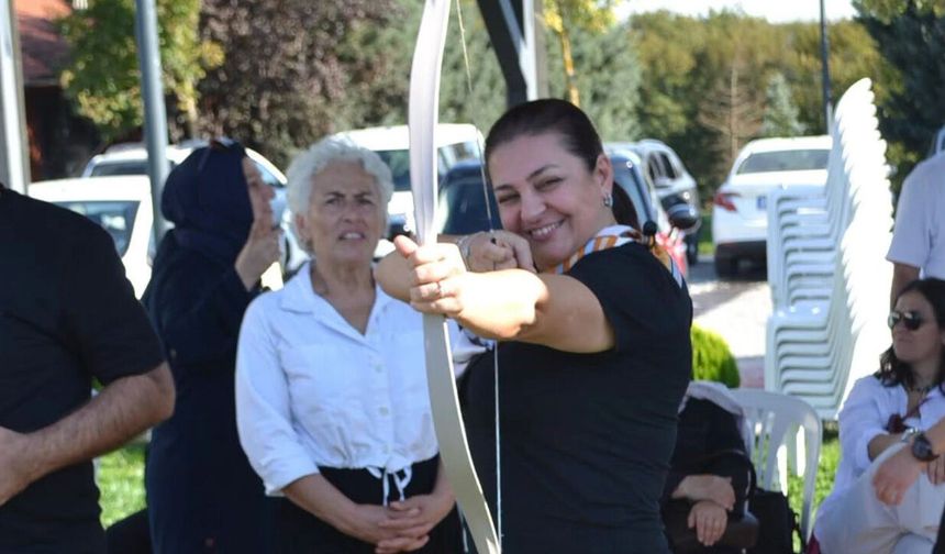 Kemahlı Kadınlar Geleneksel Okçuluk Turnuvası Tamamlandı