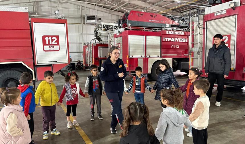 Erzincan'da Öğrencilere İtfaiye Eğitimi