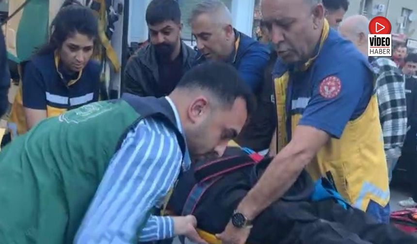 Erzincan’da Motosiklet Kazası Kamerada: 2 Ağır Yaralı