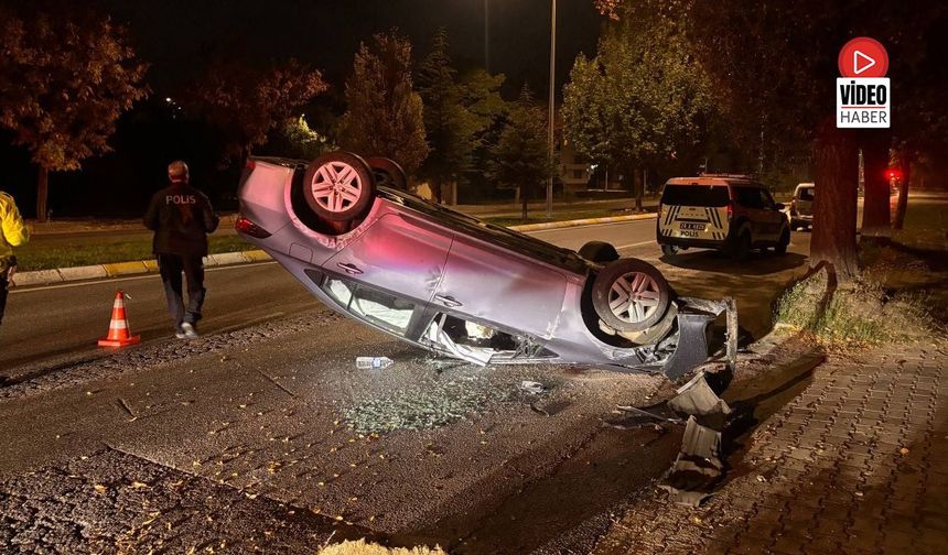Erzincan'da Otomobil Devrildi: 1 Yaralı