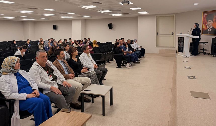 Yoğun Bakım Personeline Hizmet İçi Eğitim